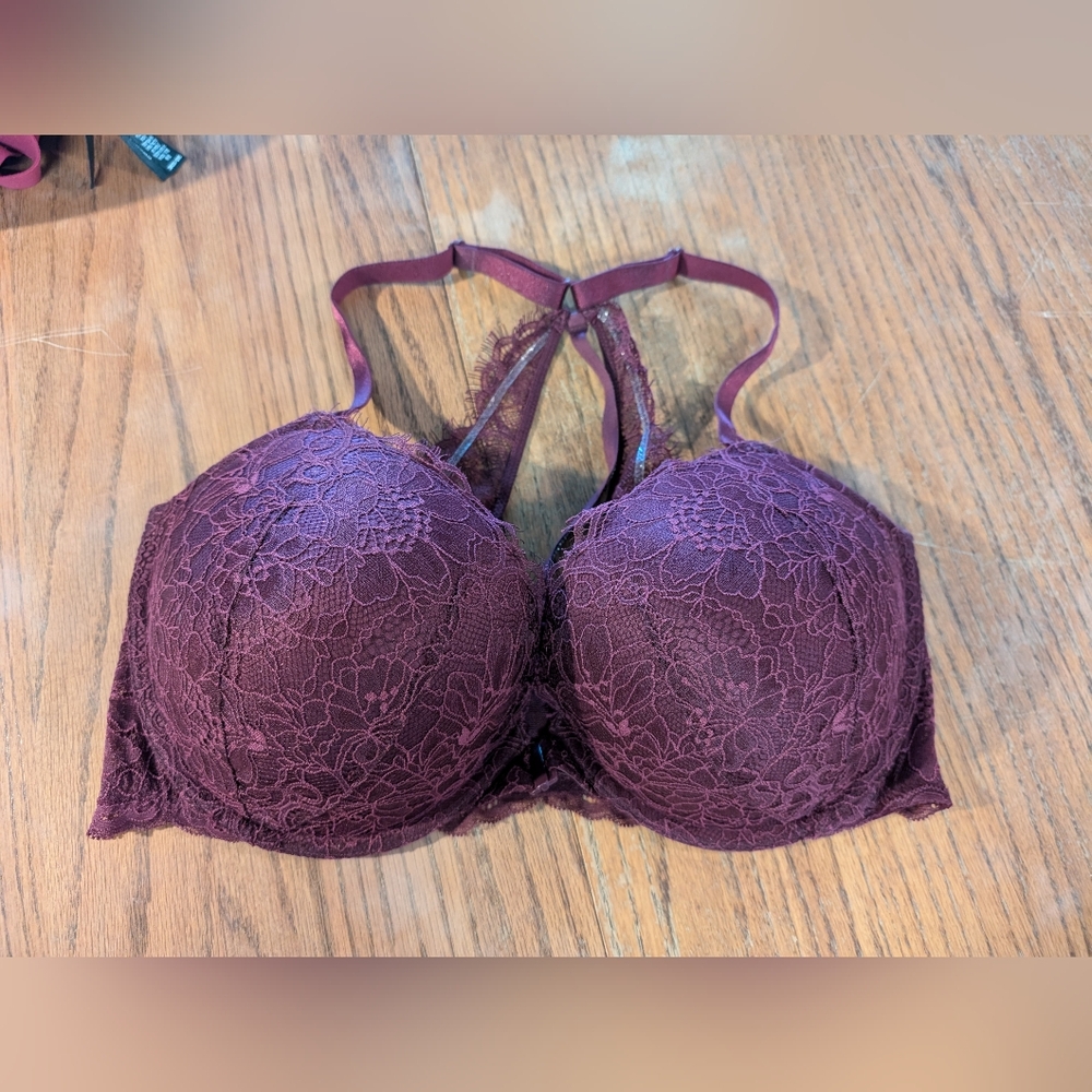 Victoria's Secret 38 DD Front Clasp Closure Push-Up Bra